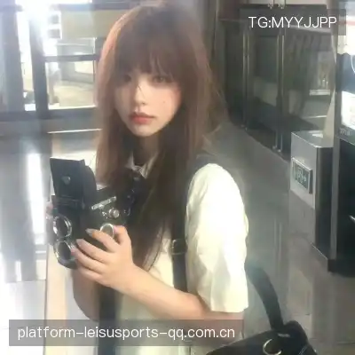 成菲笛